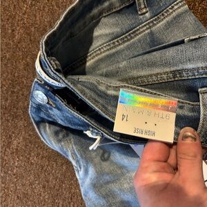 High-Rise Women's Jeans in Light Blue Denim